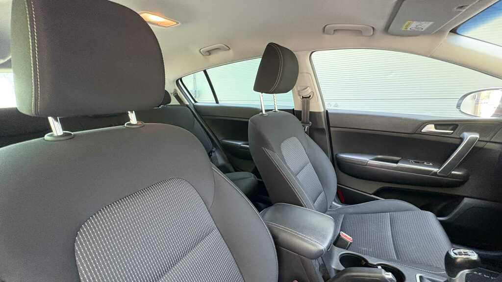 Kia Sportage 1.6 Gdi Isg 2 2018 FN68YLU White #4