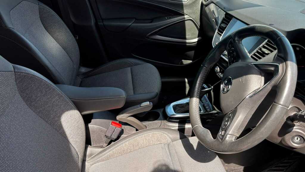Vauxhall Crossland 1.5 Turbo D 120 Elite Nav 2021  #3