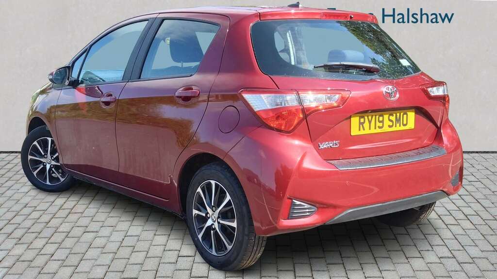 Toyota Yaris 1.5 Vvt-i Icon Tech 2019 RY19SMO  #3