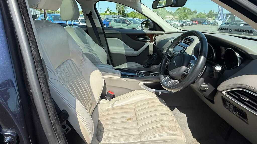 Jaguar F-Pace 2.0D Portfolio Awd 2017 KT17VVD Blue #2