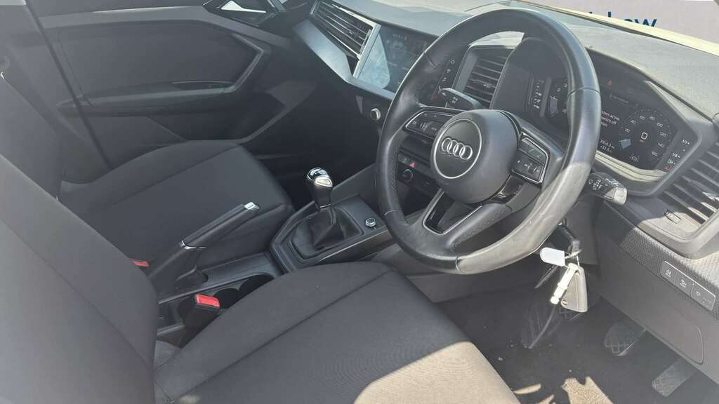 Audi A1 25 Tfsi Technik 2022 DF22FKH White #6