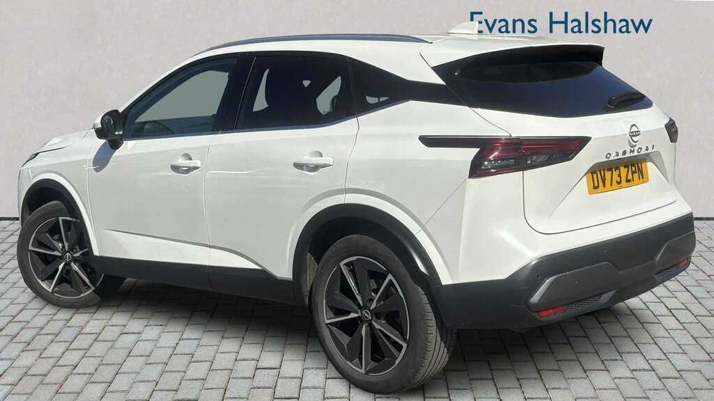 Nissan Qashqai 1.3 Dig-t Mh Tekna 2024 DV73ZPN White #2