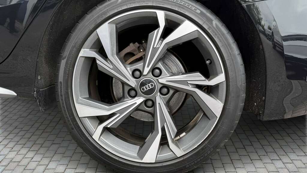 Audi A3 30 Tfsi S Line S Tronic 2021 CU21UCT Black #4