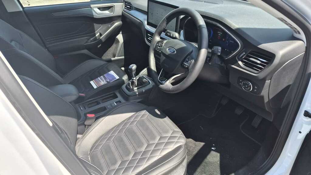 Ford Focus 1.0 Ecoboost Hybrid Mhev Active X 2024 White #4