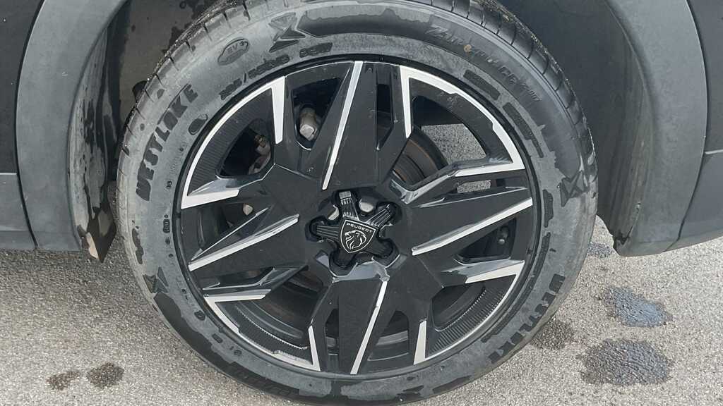 Peugeot 3008 1.2 Hybrid 136 Allure E-dsc6 2024 FV74YLU Black #5