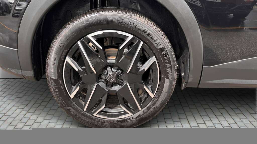 Peugeot 3008 1.2 Hybrid 136 Allure E-dsc6 2025 YD25WKA Black #3