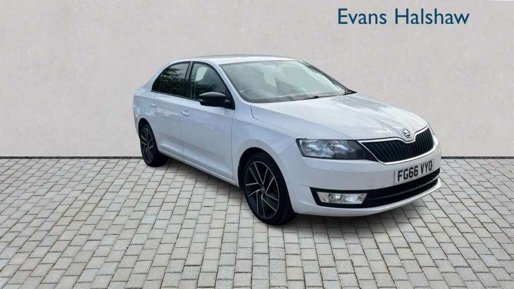 Skoda Rapid 1.2 Tsi 110 Sport 2016 White #3