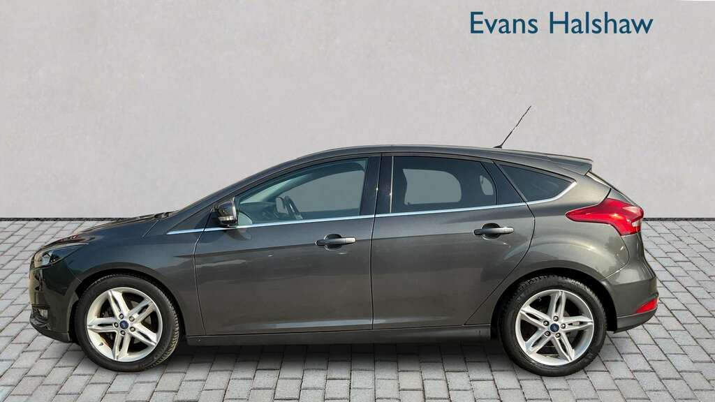Ford Focus 1.0 Ecoboost 125 Zetec 2016 BP66VDC Grey #3