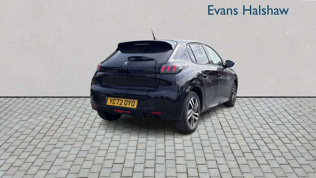Peugeot 208 1.2 Puretech 100 Allure Premium 2023 YC72OYO Black #3