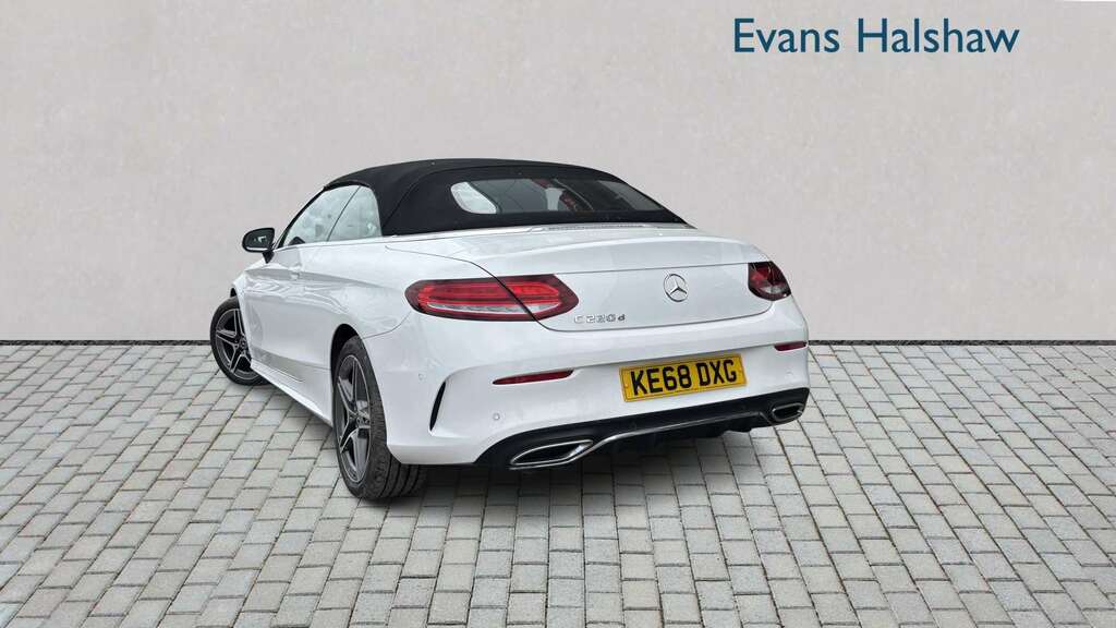 Mercedes-Benz C Class C220d Amg Line 9G-tronic 2018 White #2