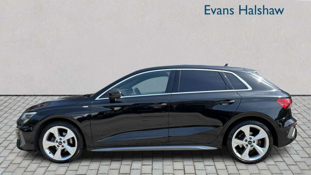 Audi A3 30 Tfsi S Line S Tronic 2024 RV24YAE Black #3