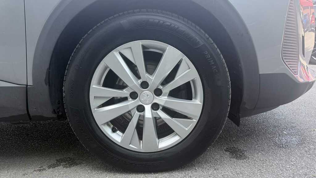 Peugeot 5008 1.5 Bluehdi Active Premium Eat8 2023 Grey #4