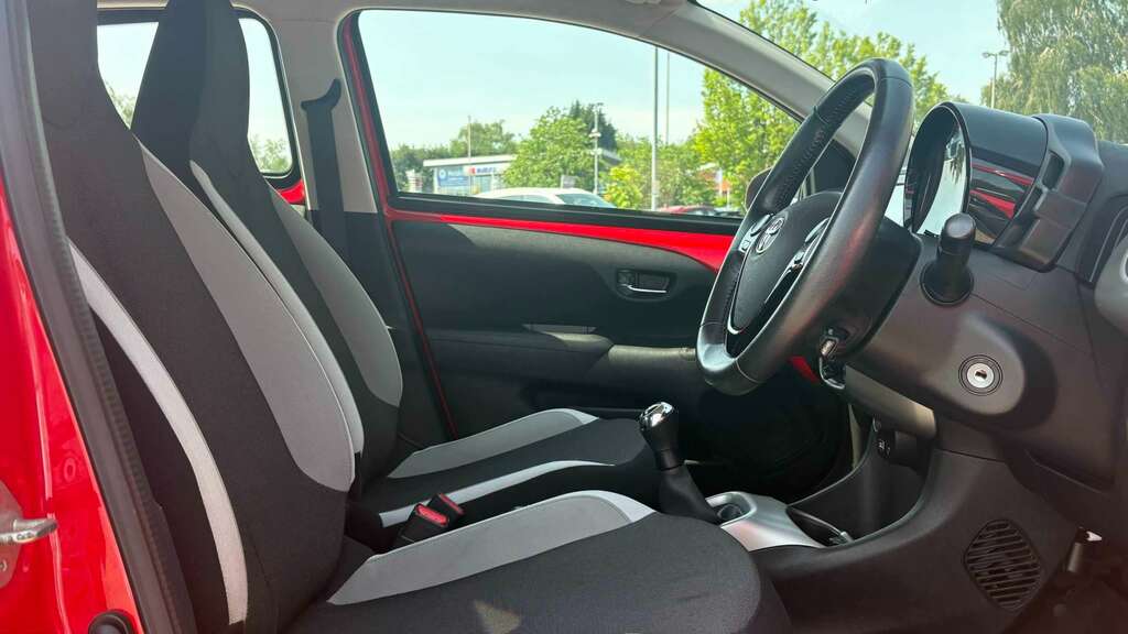 Toyota Aygo 1.0 Vvt-i X-play 2017 Red