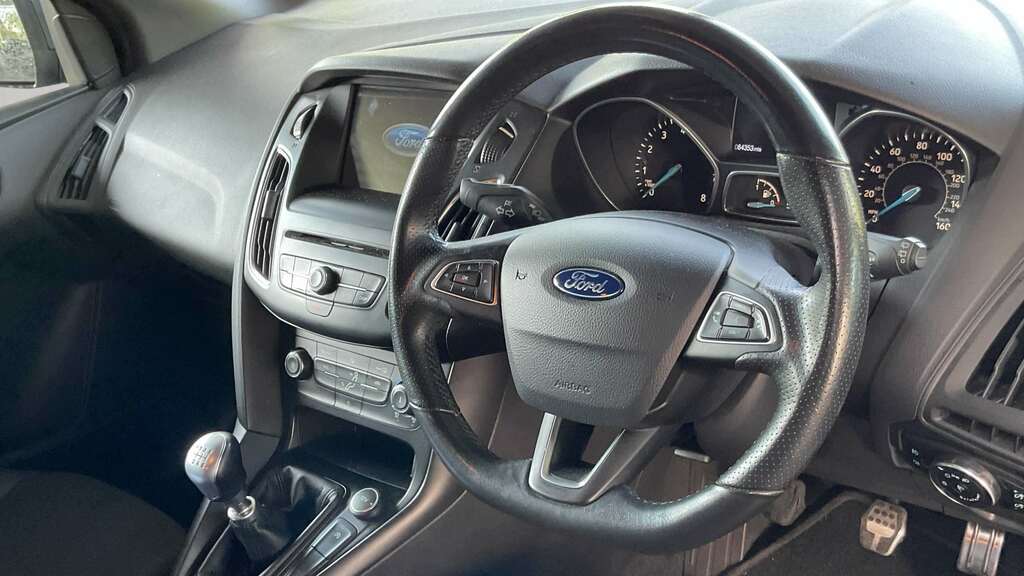 Ford Focus 1.0 Ecoboost 140 St-line Navigation 2018 YD18PNF Grey #5