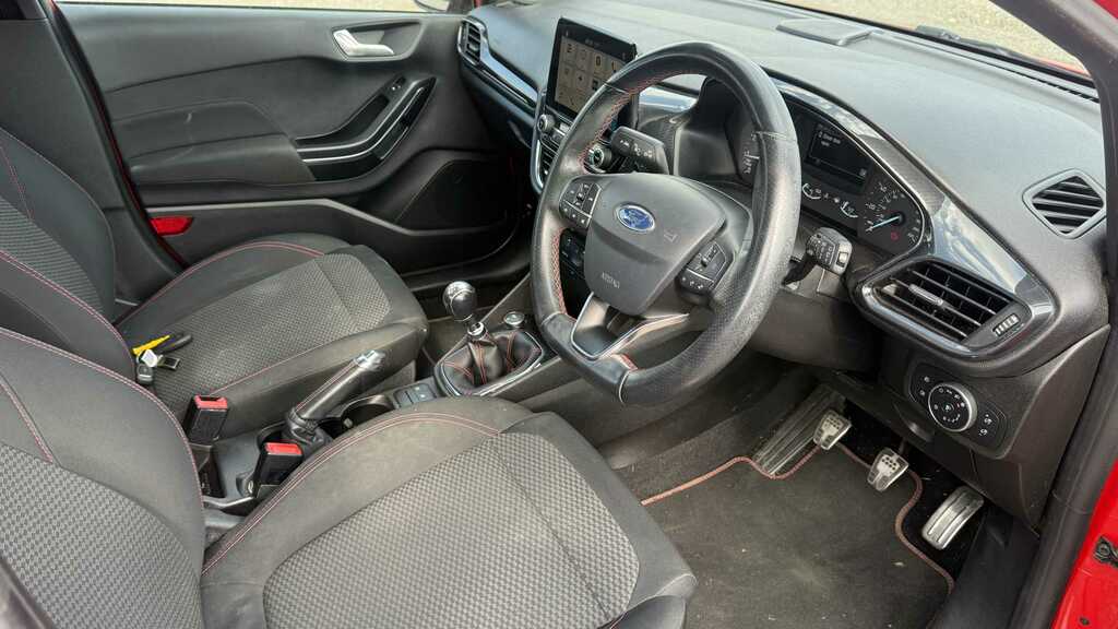 Ford Fiesta 1.0 Ecoboost 125 St-line Navigation 2019 HT68EJY Red #5