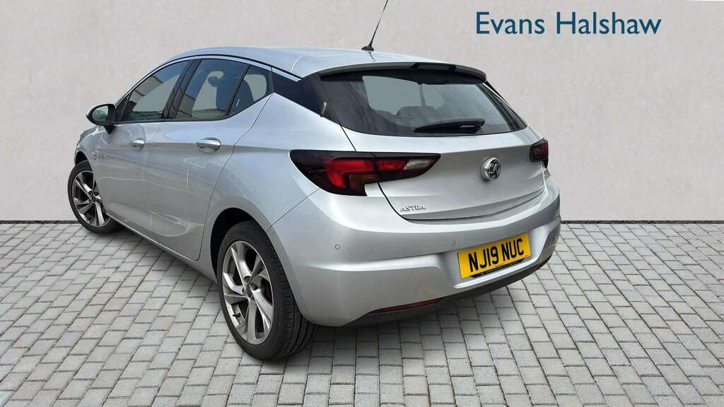 Vauxhall Astra 1.4T 16V 150 Sri 2019 NJ19NUC Silver #2