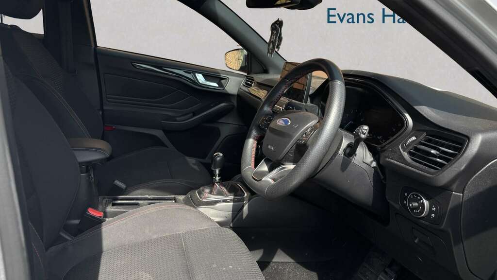 Ford Focus 1.0 Ecoboost Hybrid Mhev 125 St-line Edition 2 DY21NNJ Silver #2