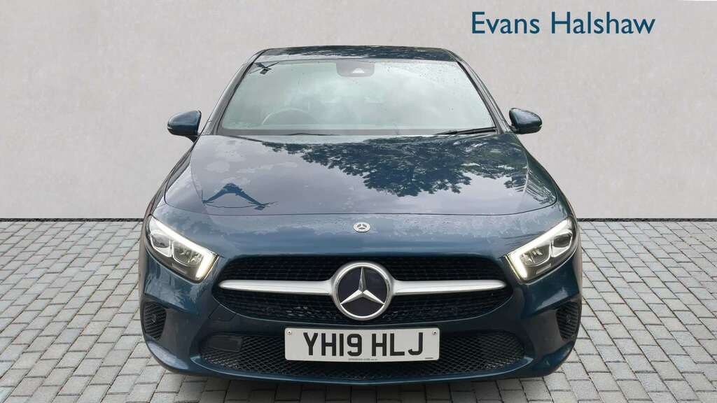Mercedes-Benz A Class A180d Sport Executive 2019 YH19HLJ Blue #4