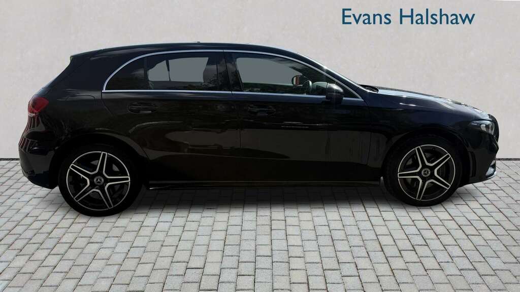 Mercedes-Benz A Class A250e Amg Line 2021 LR71UJA Black #4