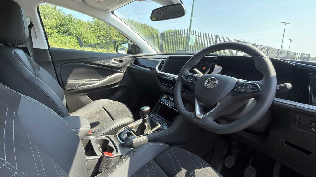 Vauxhall Grandland 1.2 Turbo Ultimate 2024 DV24BYX Grey #2