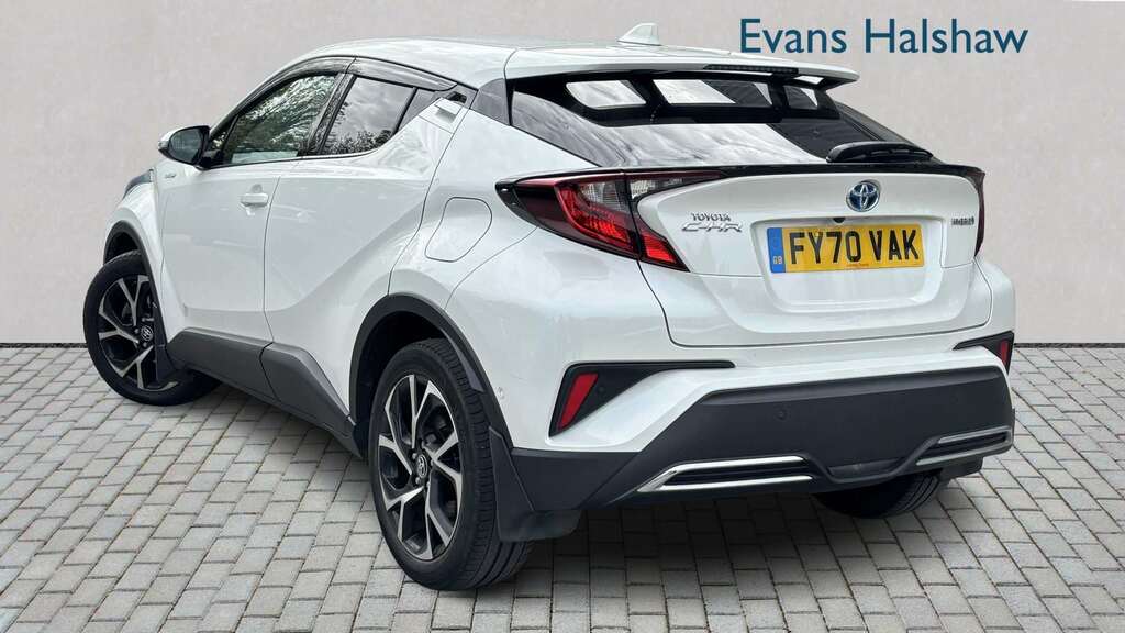 Toyota C-Hr 2.0 Hybrid Design Cvt 2020 FY70VAK White #2