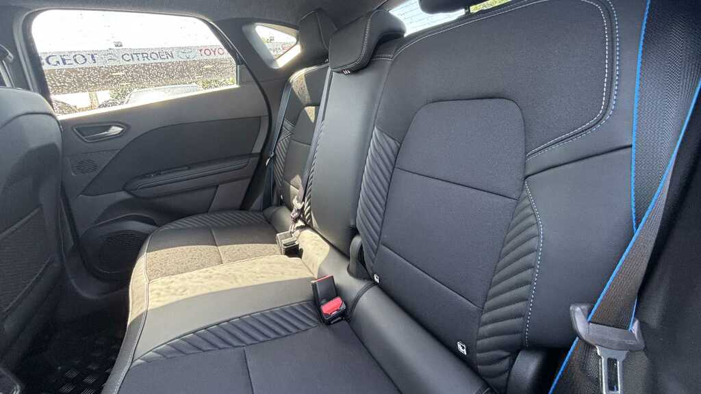 Renault Captur 1.8 E-tech Full Hybrid 160 Esprit Alpine ND75YDW Black #6