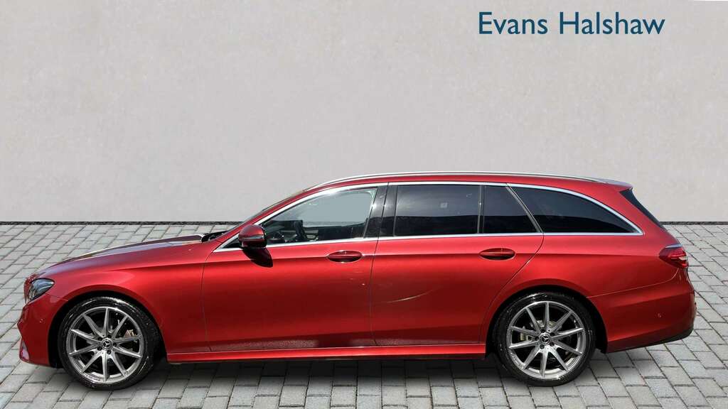 Mercedes-Benz E Class E220d Amg Line Edition Premium 9G-tronic 2019 DC69RZT Red #3