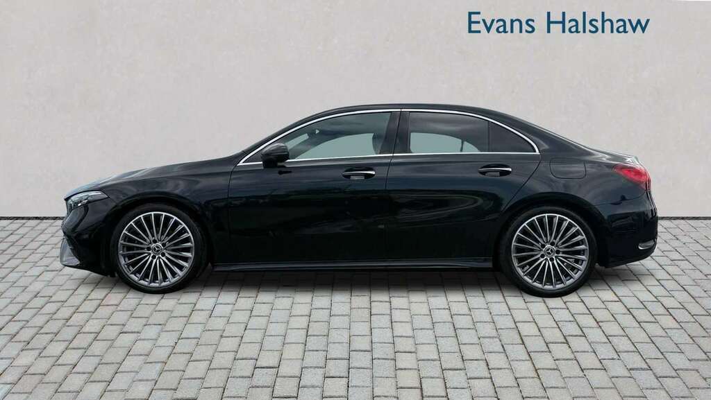 Mercedes-Benz A Class A200 Amg Line Premium Plus 2024 KN24WYA Black #3