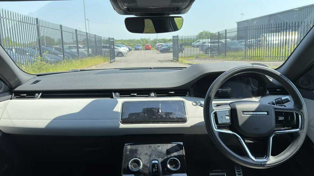 Land Rover Range Rover Evoque 2.0 D200 R-dynamic Se 2021 White #4