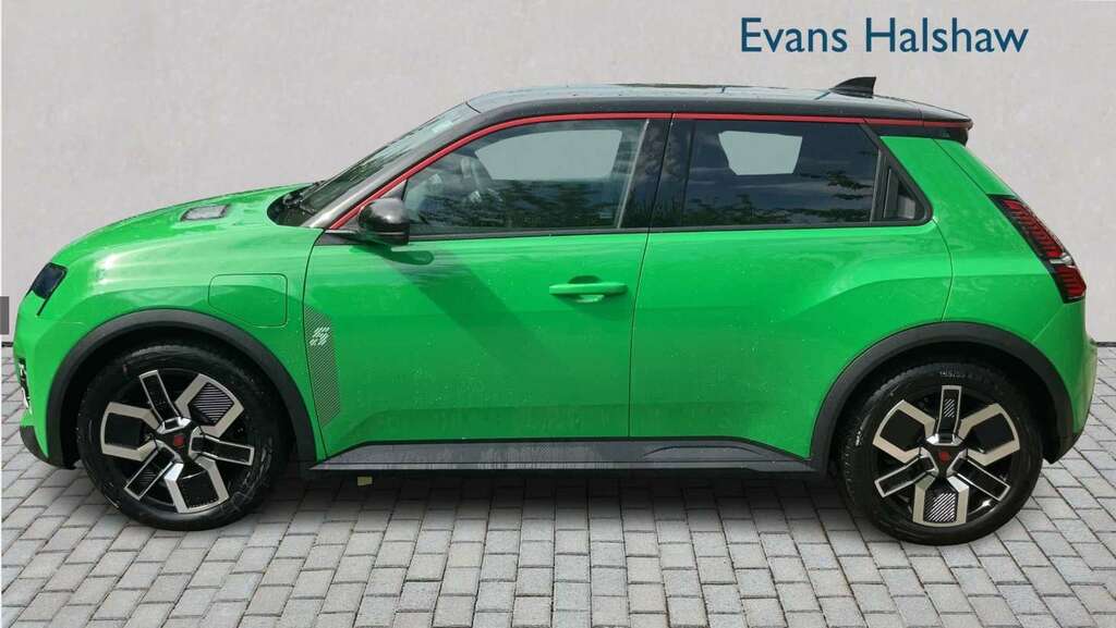 Renault 5 E-Tech 110Kw Techno Comfort Range 52Kwh 2026 NG26FYE Green #2
