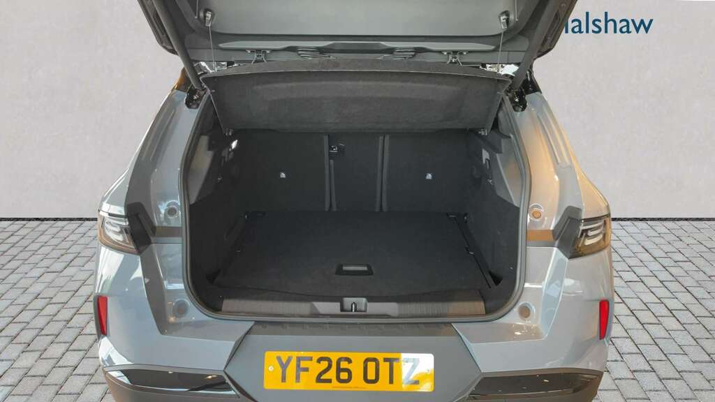 Vauxhall Grandland 1.2 Hybrid 145 Ultimate E-dct6 Fixed Roof 20 GV26ZZZ  #4