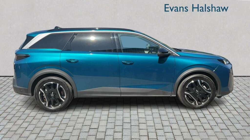Peugeot 5008 157Kw Allure 73Kwh 2025 Blue #2