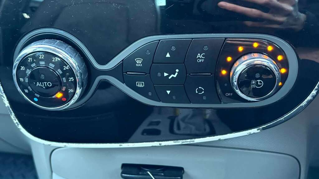 Renault Zoe 0L Dynamique Intens 88 Bhp Black #17