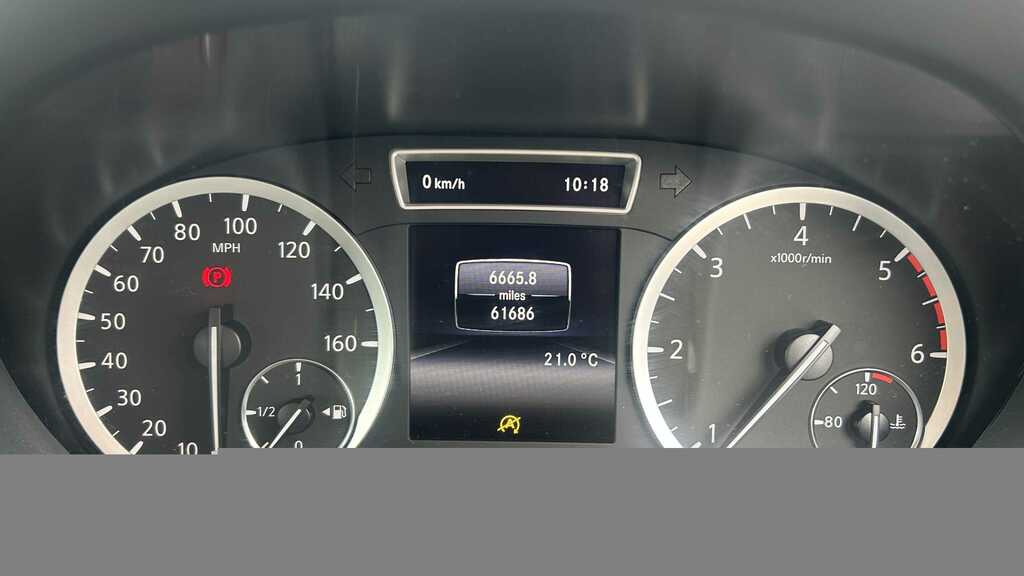 Infiniti Q30 1.5D Se 2017 NK17YYR Black #5
