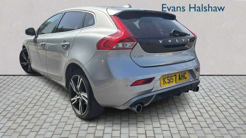 Volvo V40 D2 120 R Design Pro 2017 KS67AHC Silver #2