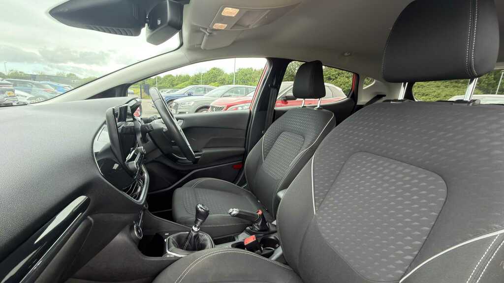 Ford Fiesta 1.0 Ecoboost Titanium 2019 YL68JNJ Red #6