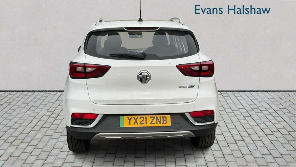 MG ZS 105Kw Exclusive Ev 45Kwh 2021 YX21ZNB White #5