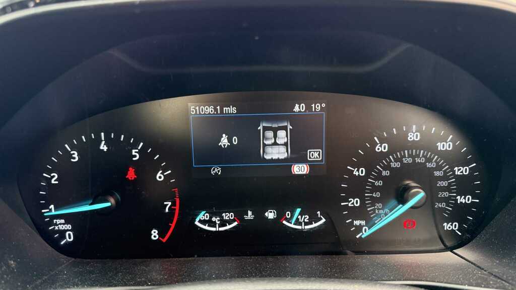 Ford Focus 1.0 Ecoboost 125 St-line 2019 YW19USH White #6