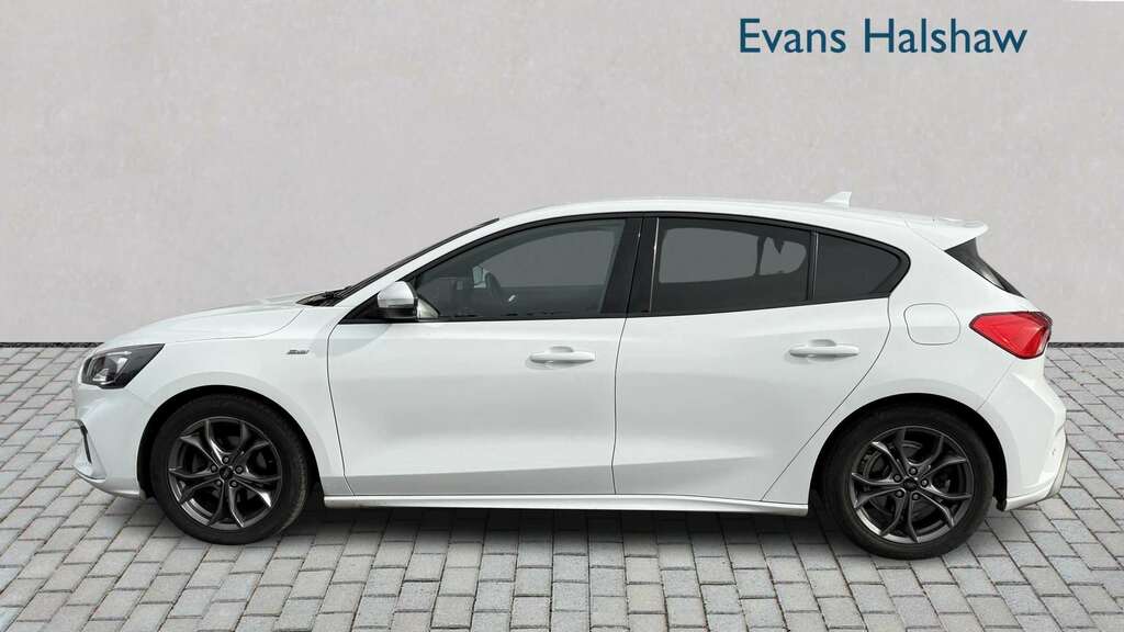 Ford Focus 1.0 Ecoboost 125 St-line 2019 YW19USH White #4
