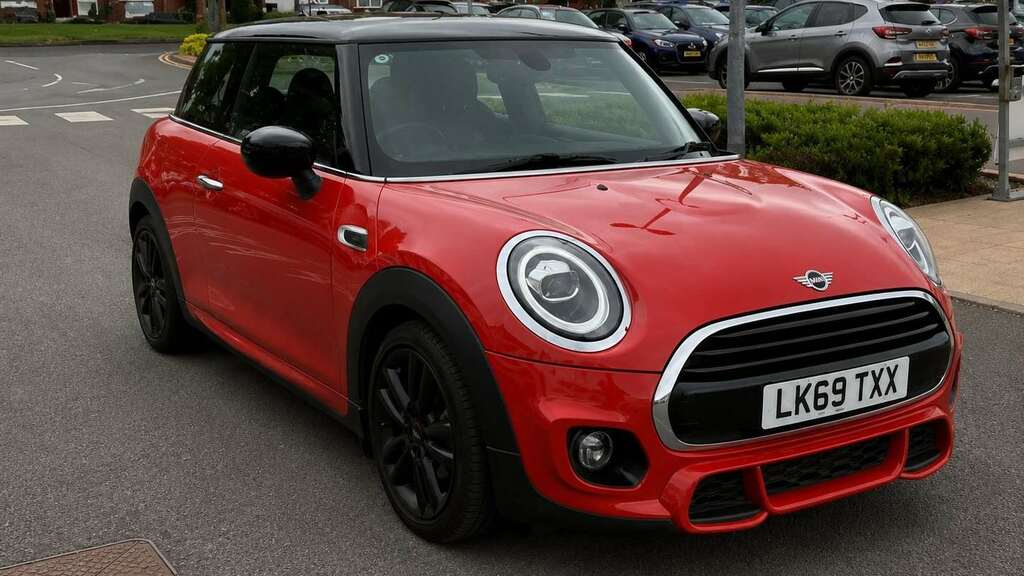 Mini Hatch 1.5 Cooper Sport II 2019 Red