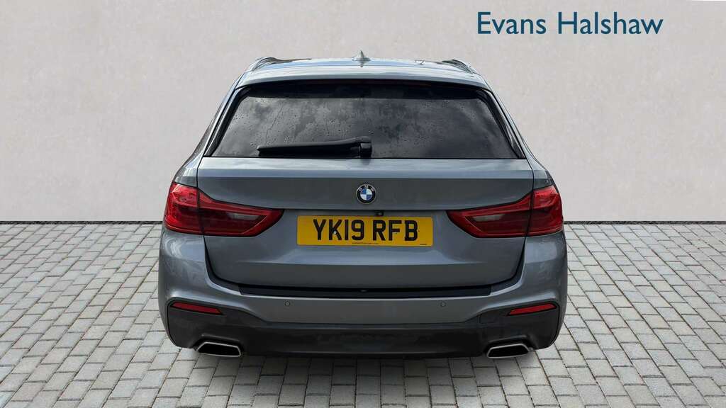 BMW 5 Series 520D M Sport 2019 YK19RFB #4