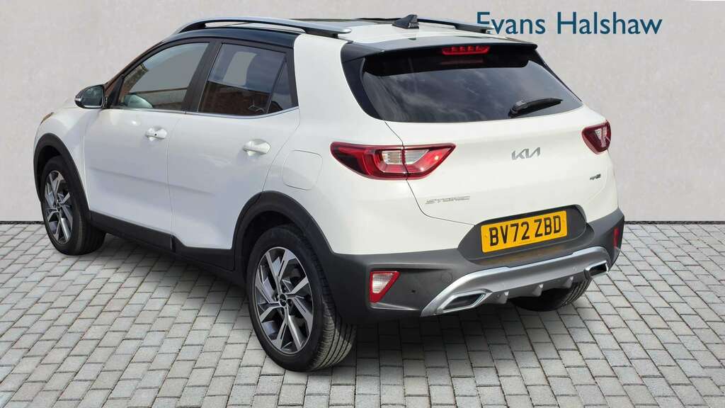 Kia Stonic 1.0T Gdi 48V Gt-line S Dct 2022 BV72ZBD White #3