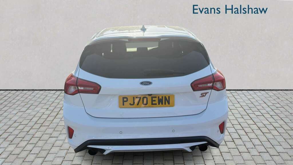 Ford Focus 2.3 Ecoboost St 2020 PJ70EWN White #4