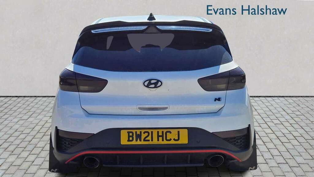 Hyundai I30 2.0T Gdi N Performance Dct 2021 BW21HCJ White #4