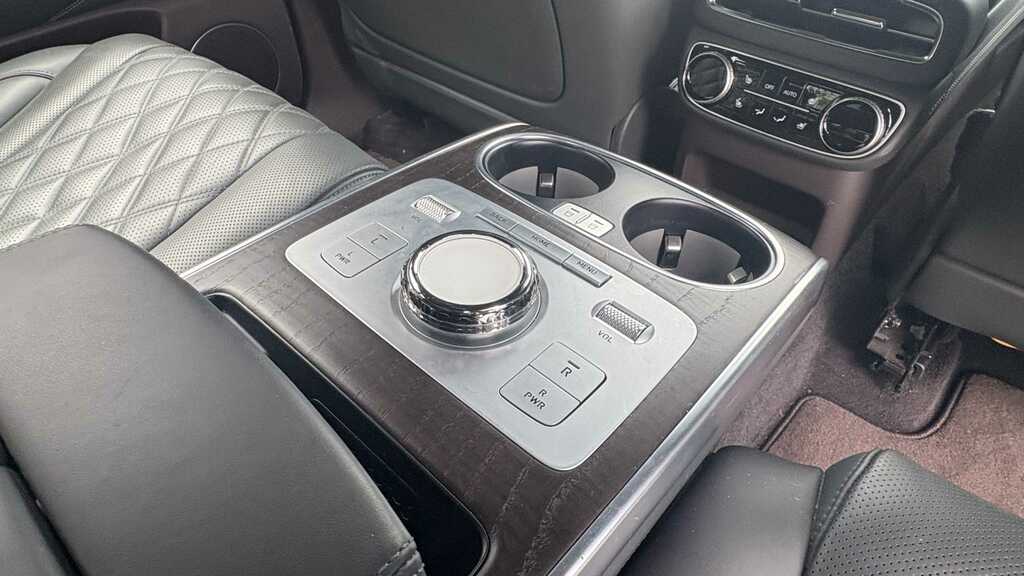 Genesis GV80 Luxury T Awd Silver #13