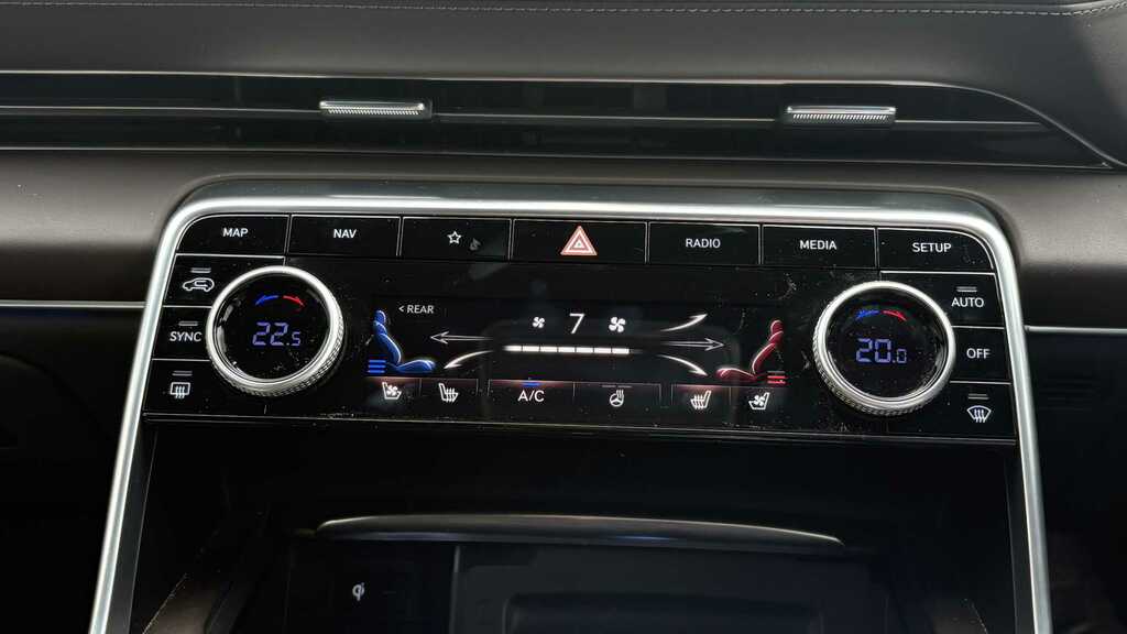 Genesis GV80 Luxury T Awd Silver #11