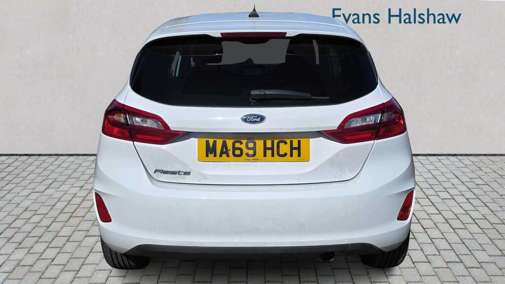 Ford Fiesta 1.1 Trend 2019 MA69HCH White #3