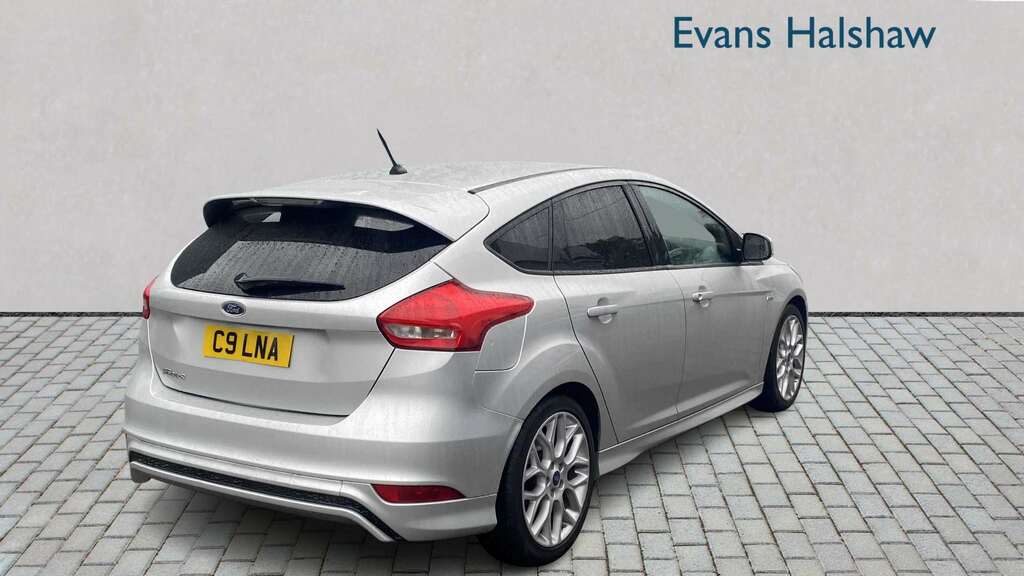 Ford Focus 1.5 Tdci 120 St-line Navigation 2018 SM68NSE Silver #3