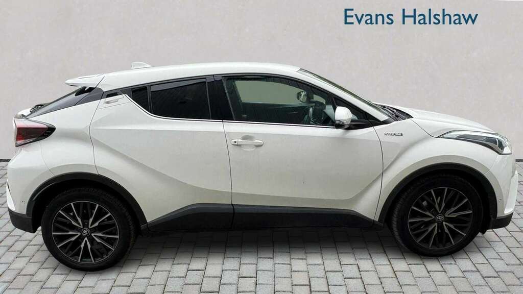 Toyota C-Hr 1.8 Hybrid Excel Cvt Leather 2019 WU19WWK White #3