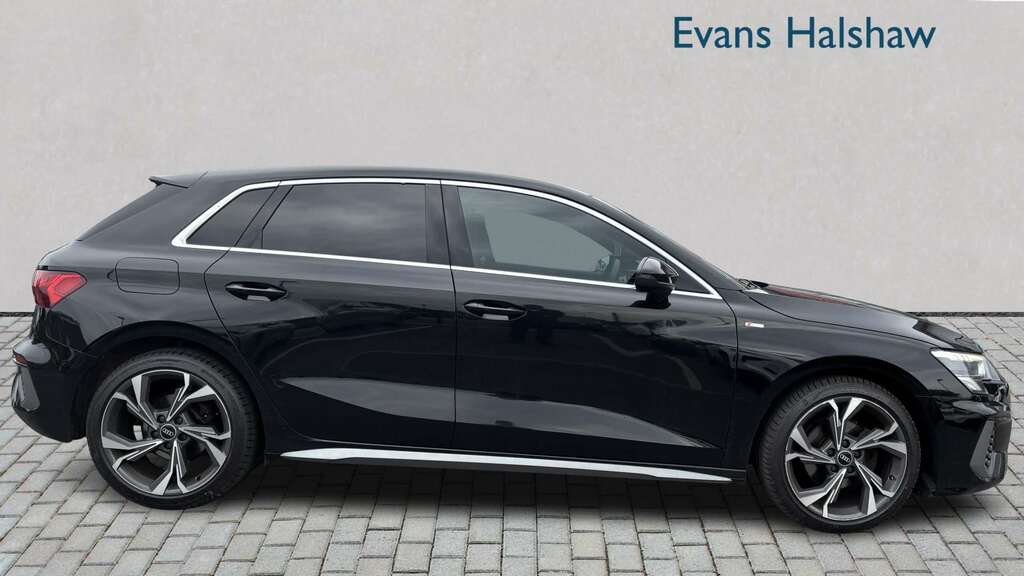 Audi A3 30 Tfsi S Line S Tronic 2023 VE72TYG Black #4